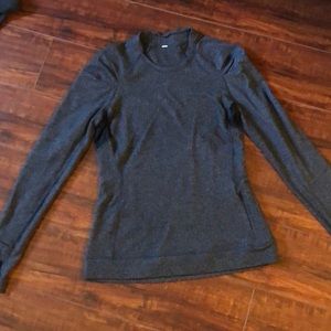 LuluLemon Long Sleeve top